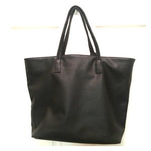 Black Women's Leather Tote Bag - Classic Everyday Carry